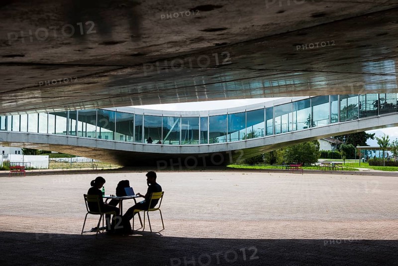Rolex Learning Centre, SANAA architects, École polytechnique fédérale de Lausanne, EPFL, Lausanne, Switzerland