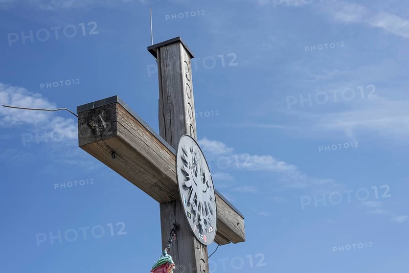 Summit cross, Aggenstein, 1986m, Tannheimer Berge, Allgäu Alps, Allgäu, Bavaria, Germany