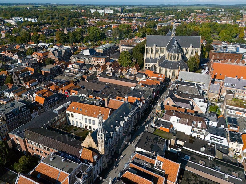 Panorama of the city with dominant church and surrounding historical buildings, under blue sky, aerial view, town hall and Grote Sint-Laurenskerk, church, Alkmaar, Alkmar, Noord-Holland, Noord-Holland, Netherlands