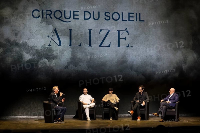 Vlnr: Thomas Steinberg (presenter), Raphäl Navarro and Valentine Losseau (authors), Fabrice Becker (Creative Director) and Marek Lieberberg (CEO Live Nation Germany) after the press screening of Alizé, a joint production by Cirque du Soleil and Live Nation at the Theater am Potsdamer Platz, Berlin, 23.09.2025