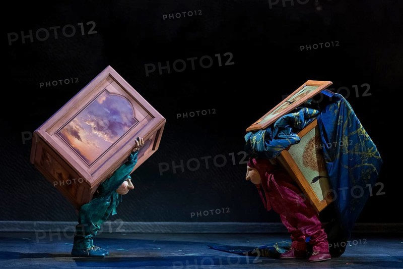 Two artists dressed up at the press screening of Alizé, a joint production by Cirque du Soleil and Live Nation at the Theater am Potsdamer Platz, Berlin, 23/09/2025