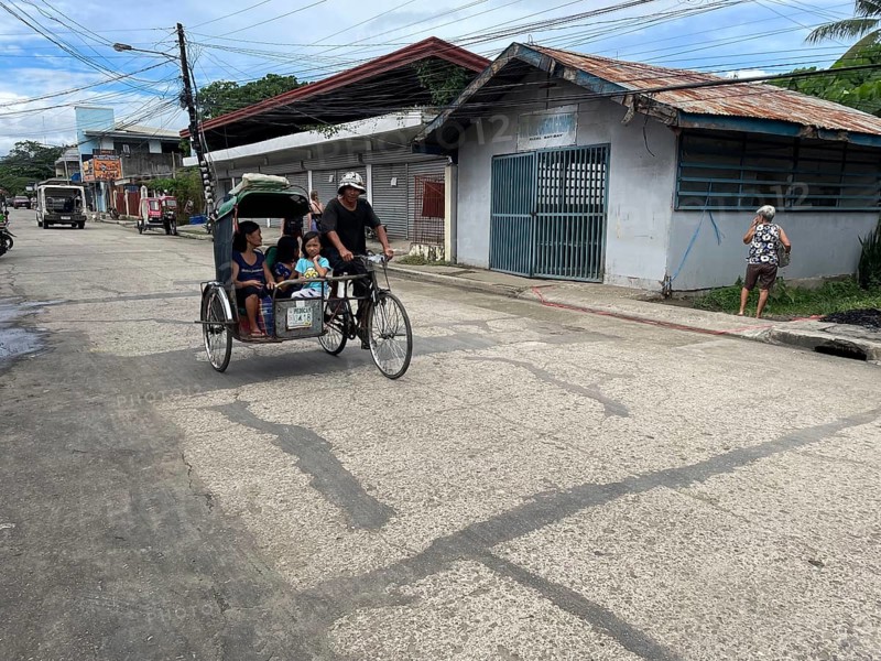 Bicycle city San Carlos, bicycle taxi, taxi, bicycle, public transport, mobility, service, transport, Negros Occidental, Philippines