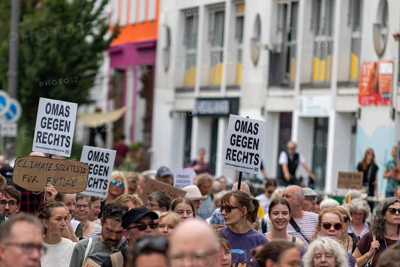 Worldwide climate strike by Fridays for Future under the motto Exit Gas - Enter Future, demonstration with rally at the fish market, Hamburg, Germany