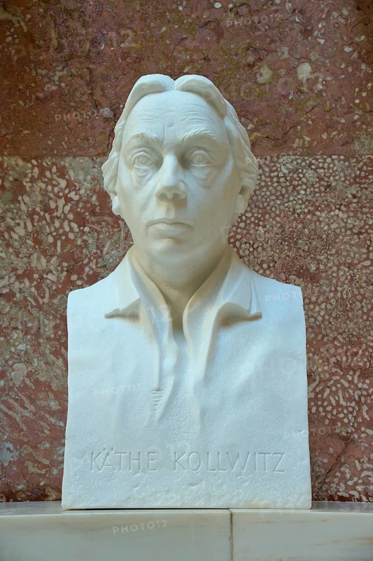 Marble bust of Käthe Kollwitz in front of a reddish background, Walhalla, Donaustauf, Regensburg, Bavaria, Germany