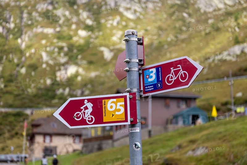 Bike route, signpost at Mätteli, ascent to the Gotthard Pass, Uri, Switzerland