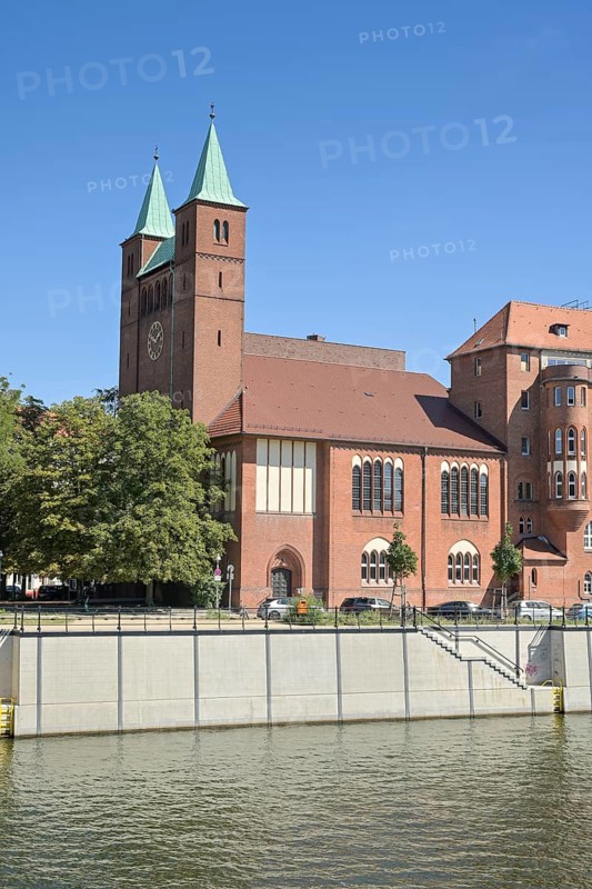 Church of the Redeemer, Wikingerufer, Spree, Moabit, Mitte, Berlin, Germany