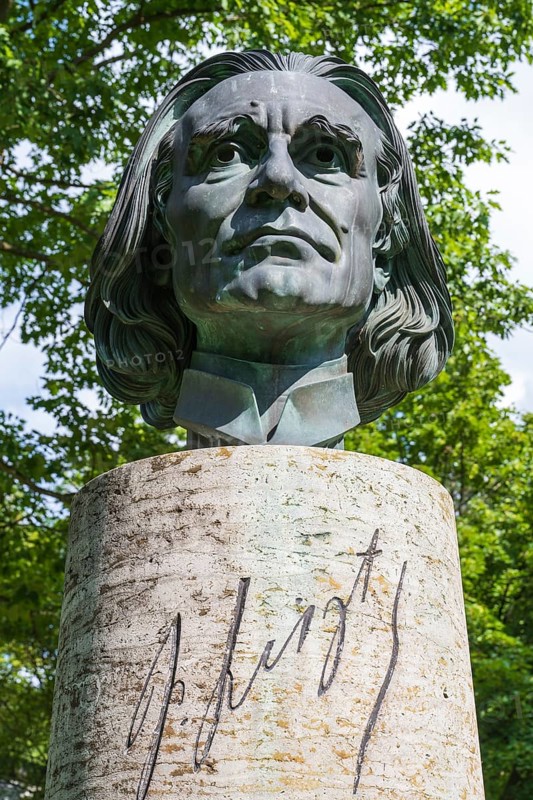 Franz Liszt, bust, portrait bust by Arno Breker, Richard Wagner Park, on the Green Hill, Bayreuth, Upper Franconia, Franconia, Bavaria, Germany