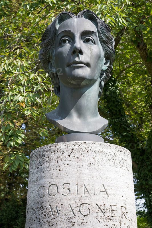 Cosima Wagner, bust, portrait bust by Arno Breker, Richard Wagner Park, on the Green Hill, Bayreuth, Upper Franconia, Franconia, Bavaria, Germany