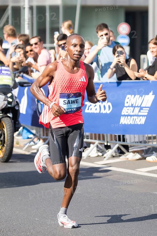Sabastian Sawe (KEN), eventual winner, at KM38 in front of Potsdamer Platz at the 51st BMW Berlin Marathon 2025 on 21/09/2025