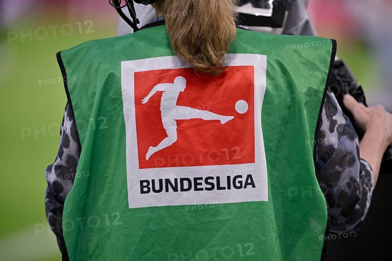 TV camera, camerawoman from behind, bib, logo football Bundesliga, MHPArena, MHP Arena Stuttgart, Baden-Württemberg, Germany