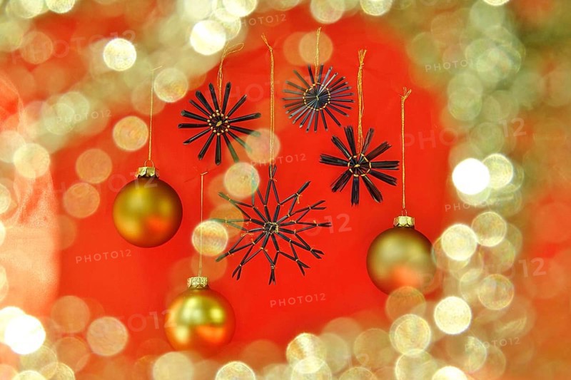 Christmas decoration, Christmas tree baubles, home-made straw stars, Germany