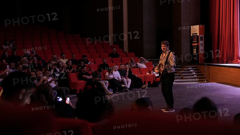 Turkish singer Coskun Sabah performs on stage at Gaziantep University as part of the Türkiye Kültür Yolu Festival. The concert reflects the festival's aim to celebrate music and cultural heritage through live performances across the city, Gaziantep, Gaziantep, Türkiye