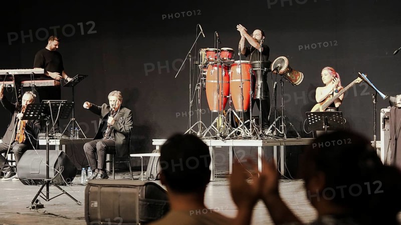 Musicians play on stage alongside Turkish singer Coskun Sabah during the Türkiye Kültür Yolu Festival, Gaziantep, Gaziantep, Türkiye