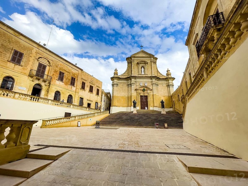 View of the forecourt and steps in front of St Marija's Cathedral in Gozo Citadel, Ir-Rabat Ghawdex, Victoria, Gozo Island, Malta