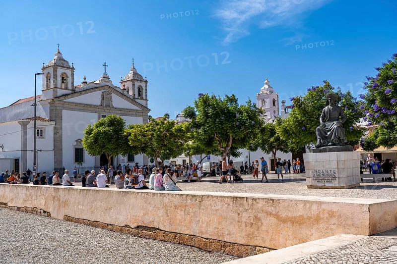 The old town centre of Lagos, Praça Infante D. Henrique, at the church Igreja de Santa Maria de Lagos, Statue do Infante Dom Henrique, in the west of the Algarve, Portugal