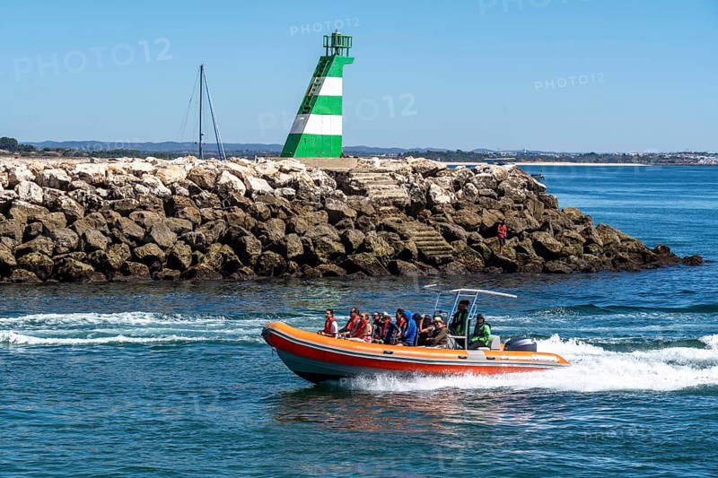 Motorboat tours to the rocky coast of Ponta da Piedade, the rugged coastal landscape, from Lagos, in the west of the Algarve, Portugal