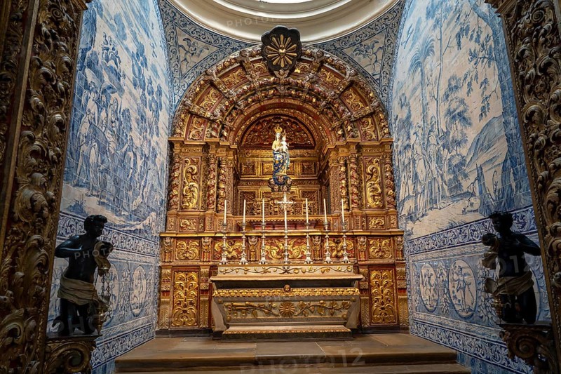 Faro, the cathedral of Faro, nave, interior, altars, Algarve, Portugal