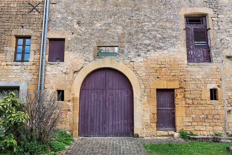 Historic house façade, yellow sandstone, Marville, Renaissance village, Département Meuse, Grand Est, France