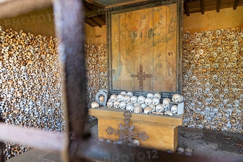 Skulls, skeletons, ossuary, Saint-Hilaire cemetery, Marville, Renaissance village, Département Meuse, Grand Est, France