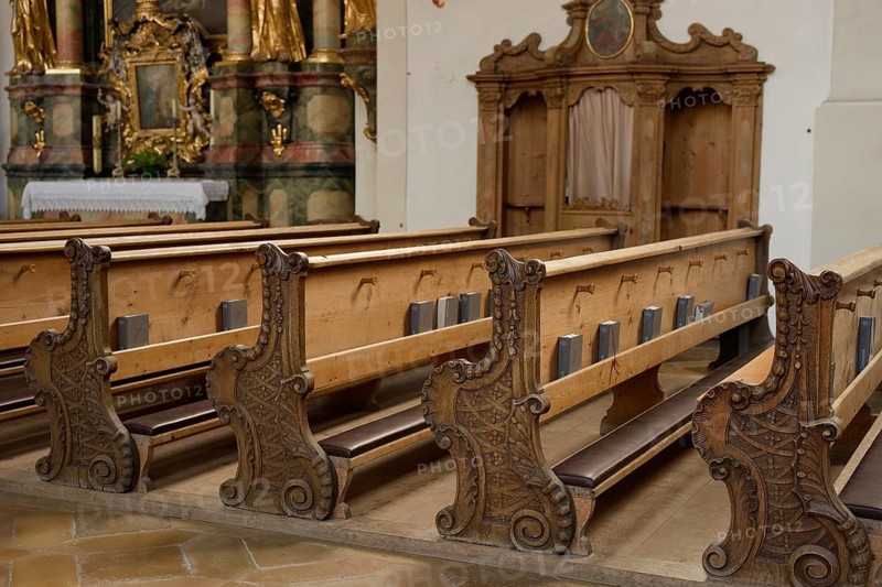 Bench in the parish church of St. Peter and Paul in Oberammergau, Catholic, Bible, Jerusalem artichoke, Ammergau, Ammergau Alps, Upper Bavaria, Garmisch-Partenkirchen, Alps, Bavaria, holiday, holiday region, active holiday, recreation, holiday, summer holiday, holiday region, Germany