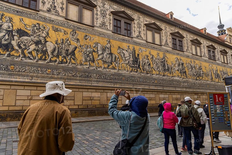 Procession of princes with tourists, Dresden, Saxony, Germany