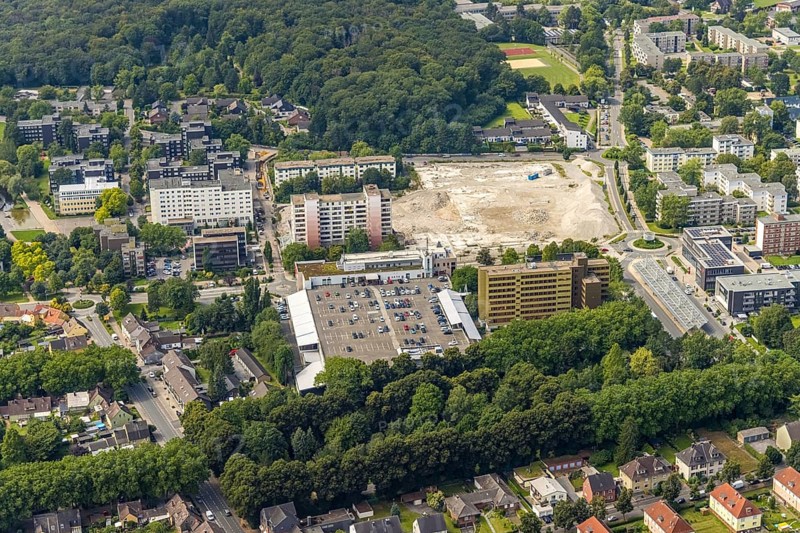 Aerial view, town hall and construction site with demolition of the former tower mall in Weddinghofen, Bergkamen, Ruhr area, North Rhine-Westphalia, Germany, construction work, construction area, building site, building plots, construction project, construction site, authority, DE, Europe, aerial view, aerial photography, aerial photography, town hall, city administration, overview, bird's-eye view, overview