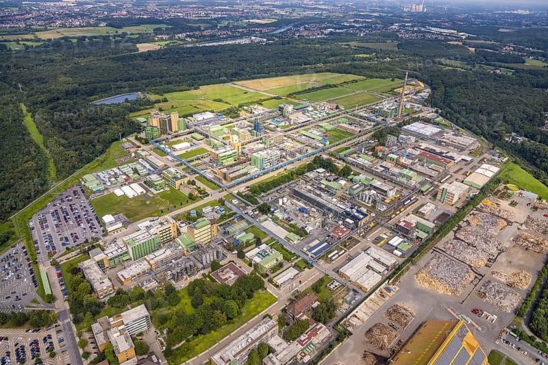 Aerial view, Bayer AG chemical plant site in Bergkamen, Ruhr area, North Rhine-Westphalia, Germany, Bergkamen, DE, Europe, commercial enterprises, commercial area, commercial park, commercial site, commercial use, industrial area, industrial building, industrial site, aerial photograph, aerial photography, aerial photography, overview, bird's-eye view, bird's-eye view, overview