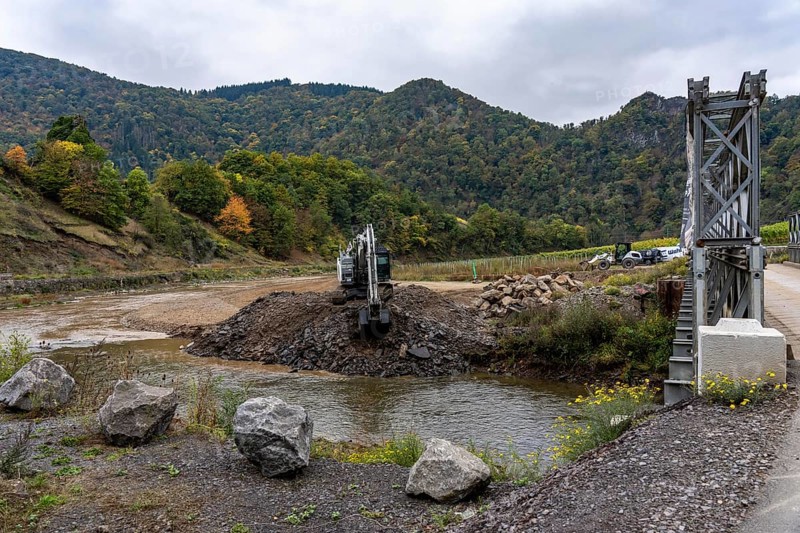 Reconstruction in the Ahr Valley, after the flood of July 2021, restoration of the river landscape, after the removal of debris, flotsam, the river Ahr is being expanded in parts like floodplains to create flooding areas, construction measures will also regulate the flow rate and strengthen the bank, near Altenahr, Rhineland-Palatinate