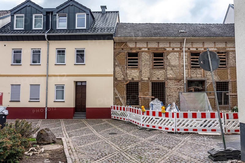 Reconstruction in the Ahr Valley, after the flood of July 2021, renovated residential building, building under renovation, old town of Ahrweiler, Rhineland-Palatinate