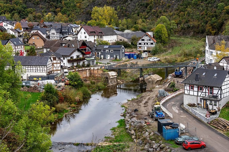 Reconstruction in the Ahr Valley, after the flood of July 2021, restoration of the river landscape, after the removal of debris, flotsam, the river Ahr and the bank are fortified, near Schuld, Rhineland-Palatinate