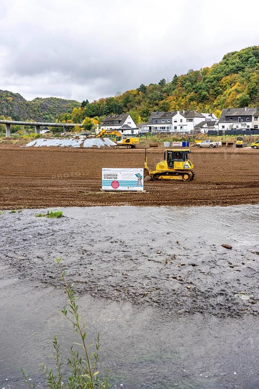 Reconstruction in the Ahr Valley, after the flood of July 2021, restoration of the river landscape, after the removal of debris, flotsam, the river Ahr is being expanded in parts like floodplains to create flooding areas, construction measures will also regulate the flow rate and strengthen the bank, near Kreuzberg, Rhineland-Palatinate