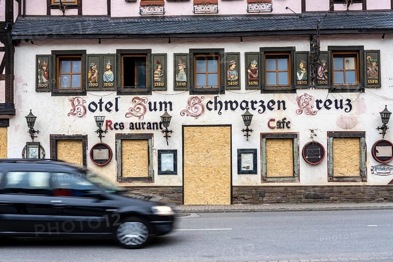 Reconstruction in the Ahr Valley, after the flood of July 2021, buildings that have not yet been renovated or demolished can be found in many towns, but most buildings have now been repaired or rebuilt, Hotel Zum Schwarzen Kreuz near Altenahr, Rhineland-Palatinate