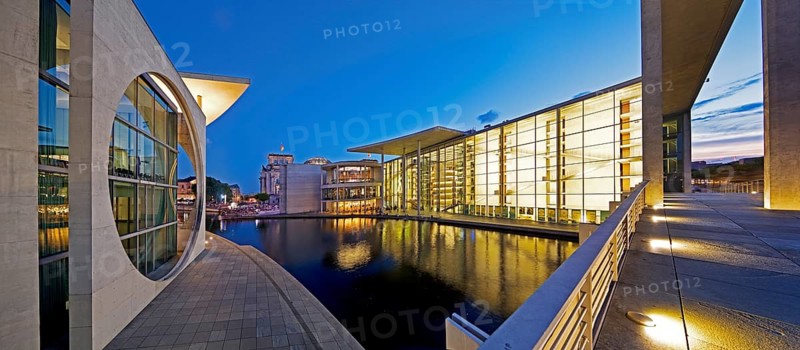 Marie-Elisabeth-Lüders-Haus and Paul-Löbe-Haus with the river Spree in the evening, government district, Berlin-Mitte, Berlin, Germany