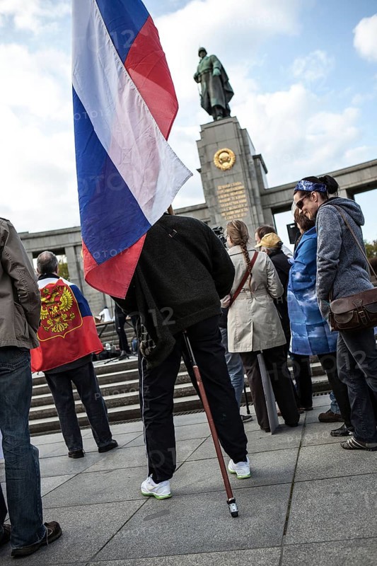DEU Germany Germany Berlin Pro-Russian demonstration against NATO expansion in Ukraine and for Russian President Putin at the Memorial to the Fallen of the Second World War