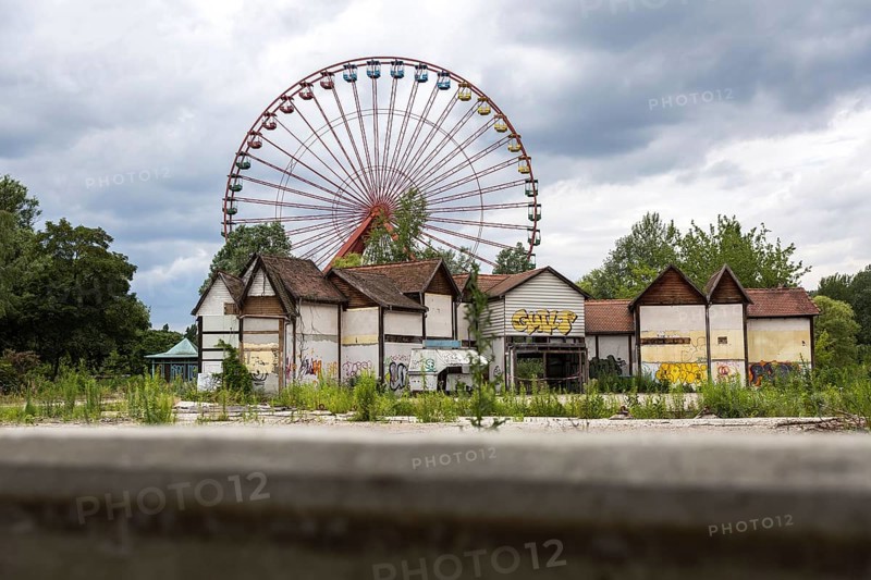 DEU Germany Germany Berlin Still life in the abandoned Spreepark in Plänterwald, the largest amusement park in East Germany during the GDR
