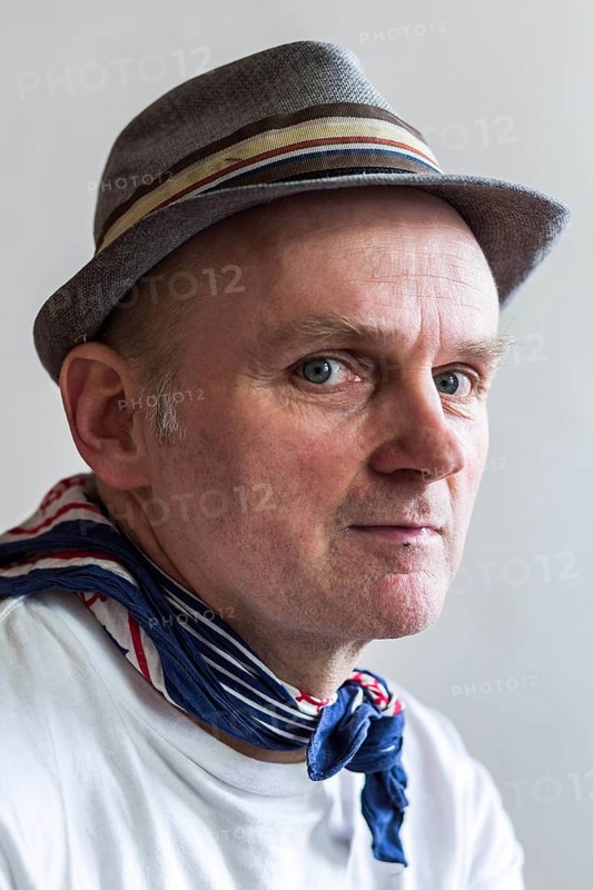 DEU Germany Germany Berlin The artist Jim Avignon setting up an exhibition at the 'Retram' gallery in Berlin-Neukölln