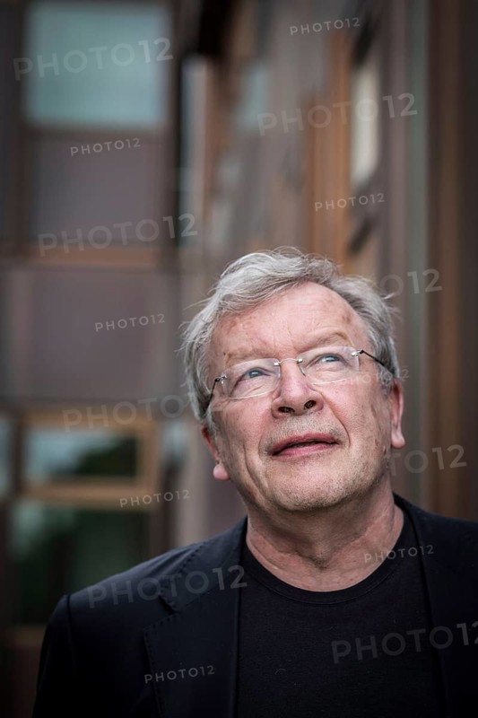 DEU Germany Germany Berlin The Russian writer Viktor Jeroferev, who has a Samuel Fischer fellowship at the Berlin FU as a visiting professor of literature