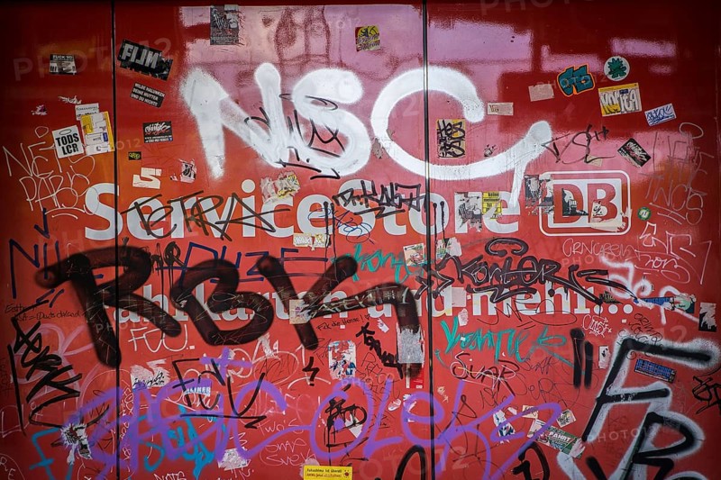 DEU Germany Germany Berlin Graffiti on an outer wall of a Deutsche Bahn service store at the Nölderstraße S-Bahn station