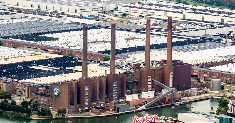 Volkswagen plant Wolfsburg with cogeneration plant VW Südstraße, Lower Saxony, Germany, Europe, aerial photo, birds-eyes view, aerial photography, aerial photography, overview, bird's eye view, Wolfsburg, Volkswagen, test track, exhaust gas scandal, software manipulation