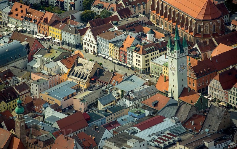 City tower at Theresienplatz, Straubing, East Bavaria, Bavaria, Germany, Europe, aerial view, birds-eyes view, aerial photography, aerial photography, overview, overview, bird's eye view