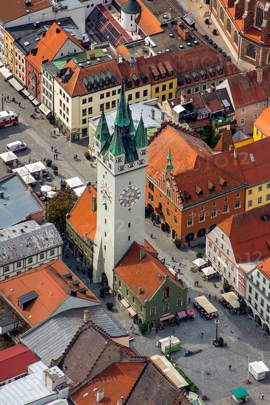 City tower at Theresienplatz, Straubing, East Bavaria, Bavaria, Germany, Europe, aerial view, birds-eyes view, aerial photography, aerial photography, overview, overview, bird's eye view