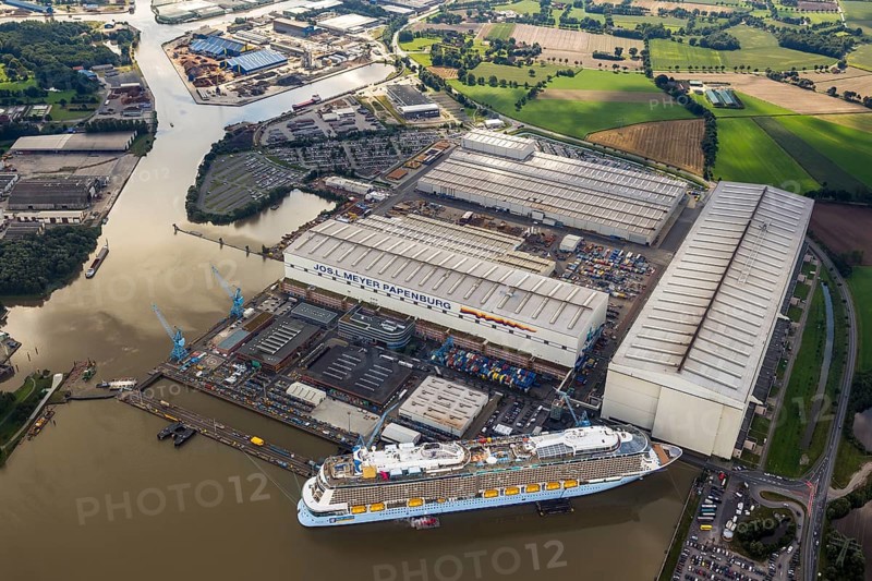 Papenburge Emshafen with Jos.L. Meyerwerft with the cruise ship Quantum of the seas, RoyalCaribbean Papenburg, Emsland, Lower Saxony, Germany, Weener, Europe, aerial photo, birds-eyes view, aerial photography, aerial photography, overview, overview, bird's eye view