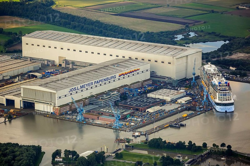 Papenburge Emshafen with Jos.L. Meyerwerft with the cruise ship Quantum of the seas, RoyalCaribbean Papenburg, Emsland, Lower Saxony, Germany, Westoverledingen, Europe, aerial photo, birds-eyes view, aerial photography, aerial photography, overview, overview, bird's eye view