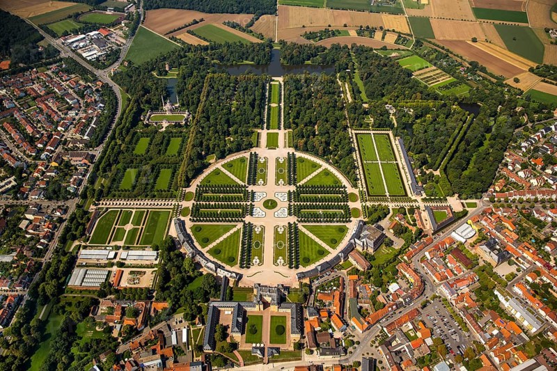 French Garden, Barck Garden with longitudinal and transverse axes, Schwetzingen Palace with Palace Garden, Schwetzingen, Baden-Württemberg, Germany, Europe, aerial view, bird's-eye view, aerial photography, aerial photography, overview, bird's-eye view
