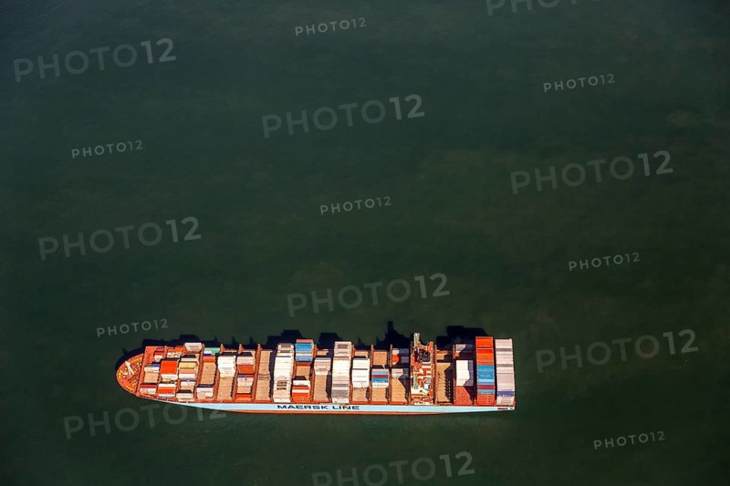 Container ship Maersk Lavras at anchor, aerial view, cargo ships at anchor off Spiekeroog, shipping line, shipping route, at sea, coastal waters, Spiekeroog, North Sea, North Sea island, East Frisian Islands, Lower Saxony, Germany, Europe, birds-eyes view, aerial view, aerial photography, aerial photography, overview, bird's eye view