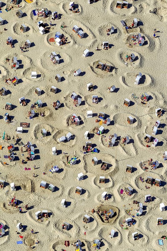 Sandy beach beach with beach chairs and sand walls, sand castles, aerial view, Wangerooge, North Sea, North Sea island, East Frisian Islands, Lower Saxony, Germany, Europe, birds-eyes view, aerial view, aerial photography, aerial photography, overview, bird's eye view