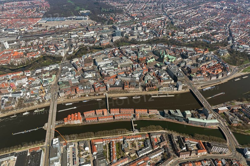 City hall Bremen, overview of the old town island Bremen between Weser and Wallgraben, city centre Bremen, city, aerial view, aerial photography of Bremen, Bremen, Germany, Europe, birds-eyes view, aerial photography, aerial photography, overview, bird's eye view