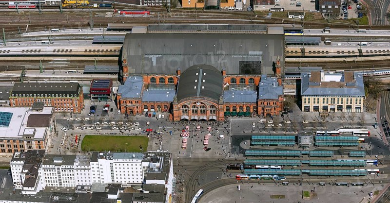 Central station of Bremen, station forecourt with bus station, city centre of Bremen, city, aerial view, aerial photography of Bremen, Bremen, Germany, Europe, birds-eyes view, aerial photography, aerial photography, overview, bird's eye view