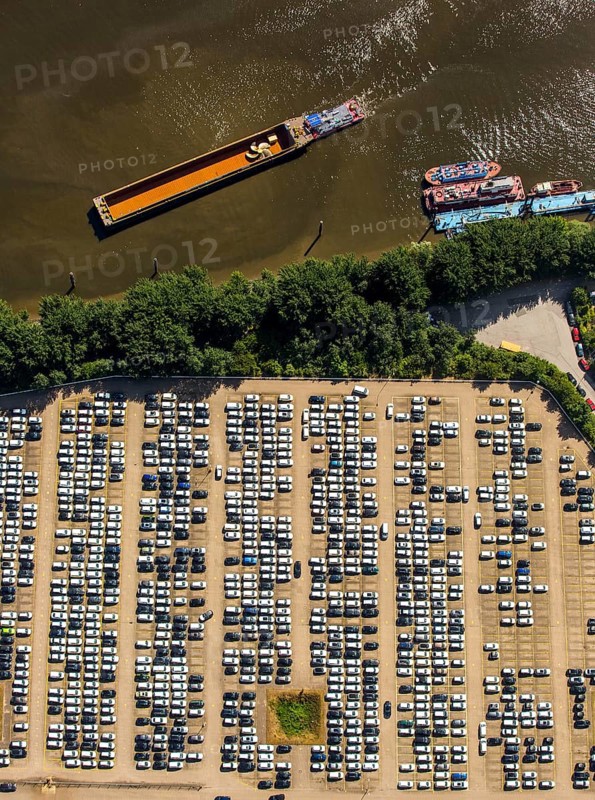 BLG AutoTerminal Hamburg, car loading in Hamburg harbour, car dump, Hamburg harbour, Elbe, Hamburg, Free and Hanseatic City of Hamburg, Germany, Europe, aerial view, birds-eyes view, aerial photography, aerial photography, overview, bird's eye view