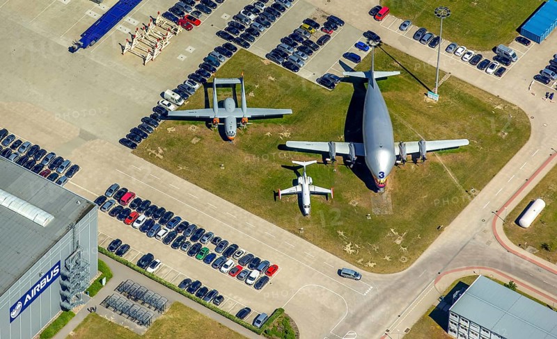 Airport Museum with Guppy, Finkenwerder Airport, Finkenwerder Airport, Hamburg, Free and Hanseatic City of Hamburg, Germany, Europe, aerial view, birds-eyes view, aerial photography, aerial photography, overview, bird's-eye view